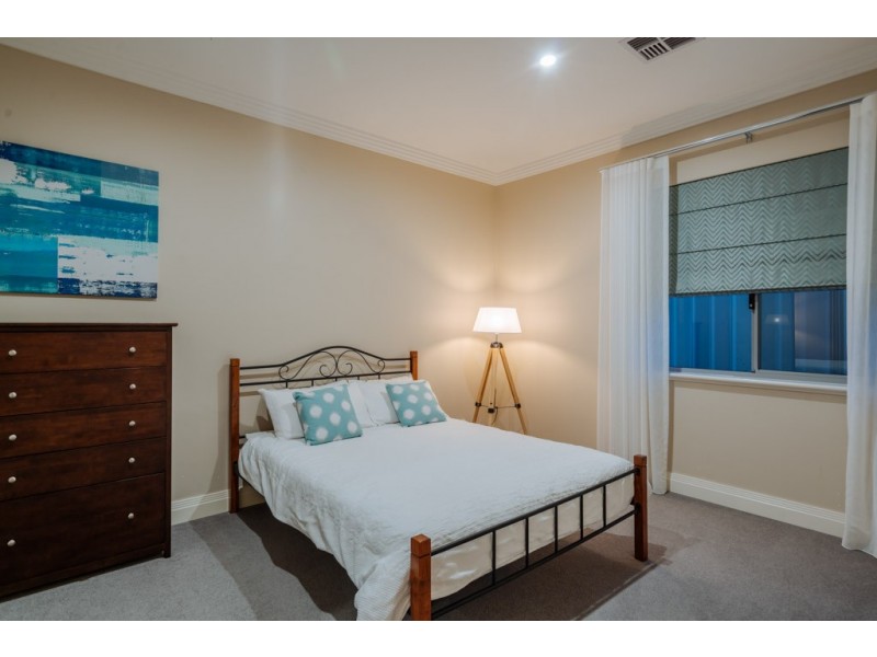 14 Luccombe Way, Karrinyup WA 6018