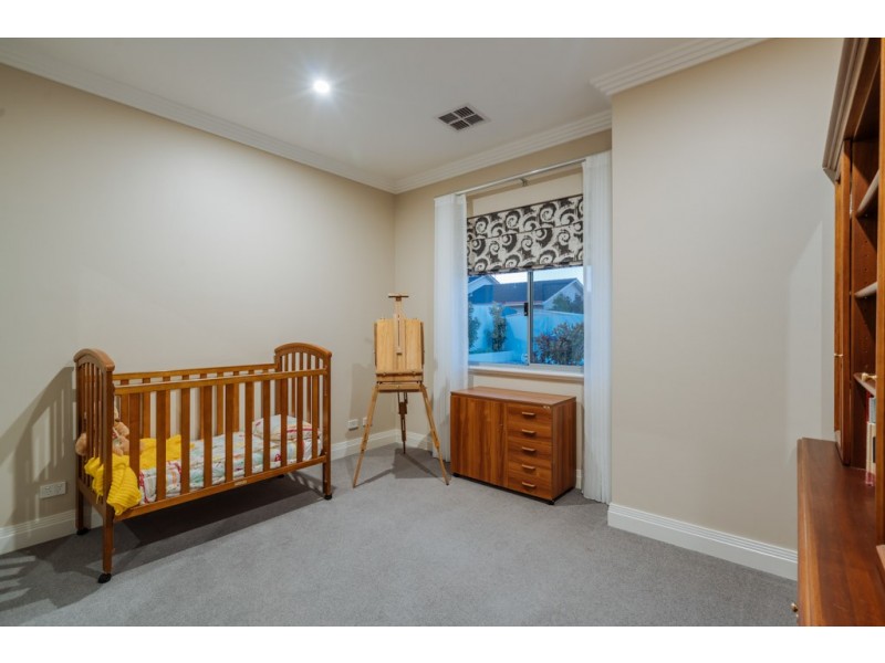 14 Luccombe Way, Karrinyup WA 6018