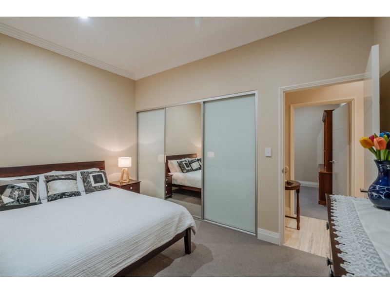 14 Luccombe Way, Karrinyup WA 6018