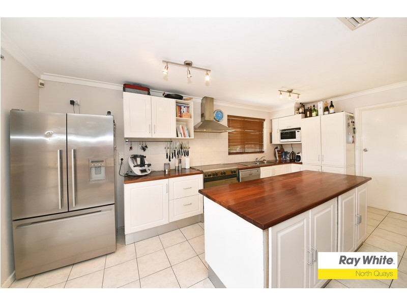 9 Garnkirk Road, Greenwood WA 6024