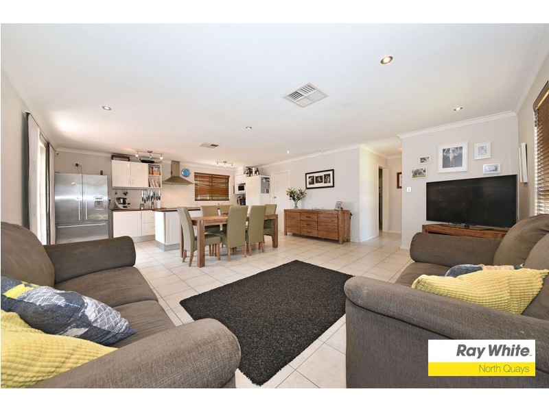 9 Garnkirk Road, Greenwood WA 6024