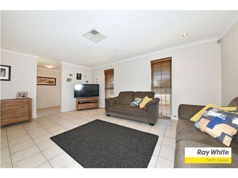 9 Garnkirk Road, Greenwood WA 6024