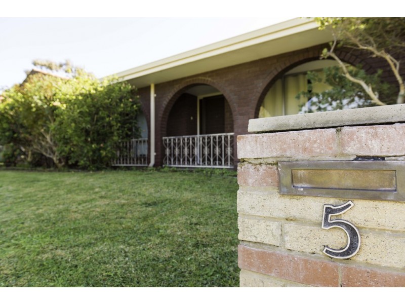 5 Cumnock Place, Duncraig WA 6023