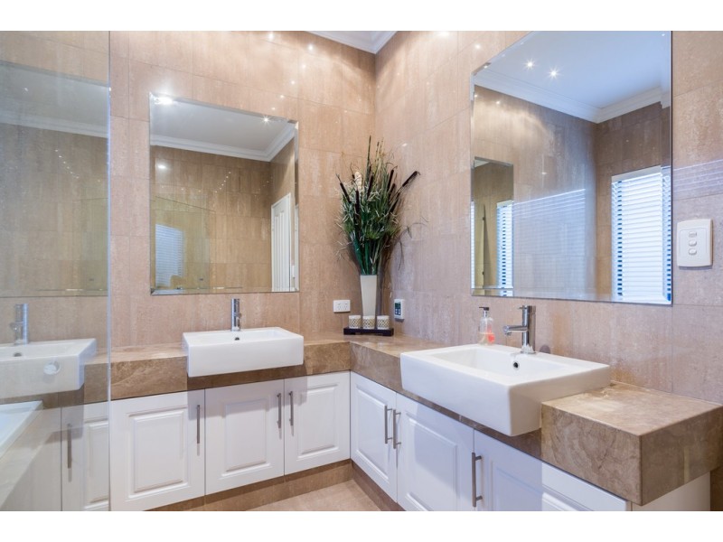 84 Russell Road, Madeley WA 6065