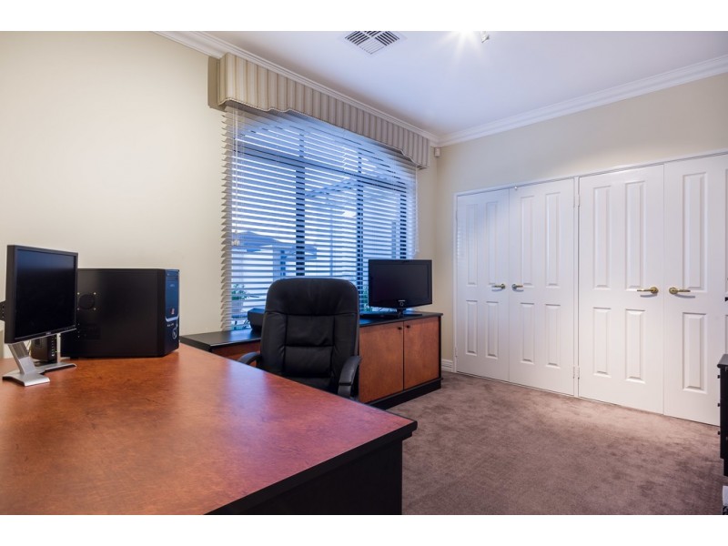 84 Russell Road, Madeley WA 6065