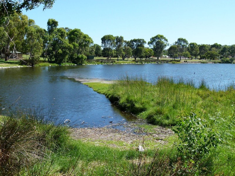 24 Hakea Road, Woodlands WA 6018