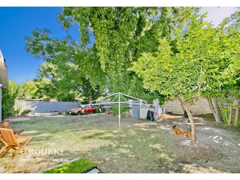 24 Hakea Road, Woodlands WA 6018
