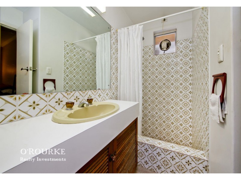 24 Hakea Road, Woodlands WA 6018