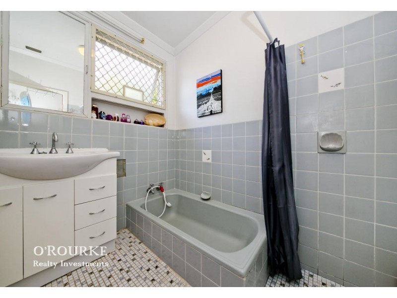 24 Hakea Road, Woodlands WA 6018