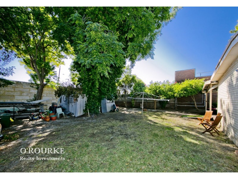 24 Hakea Road, Woodlands WA 6018