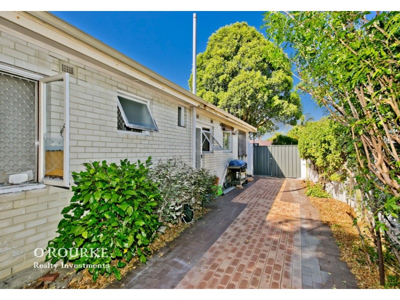 24 Hakea Road, Woodlands WA 6018