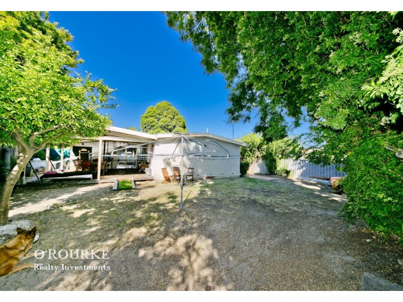 24 Hakea Road, Woodlands WA 6018