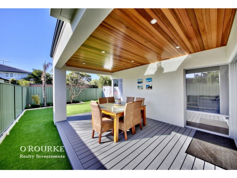 126 b Miles Street, Karrinyup WA 6018