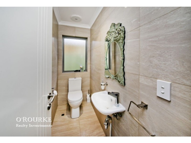 126 b Miles Street, Karrinyup WA 6018