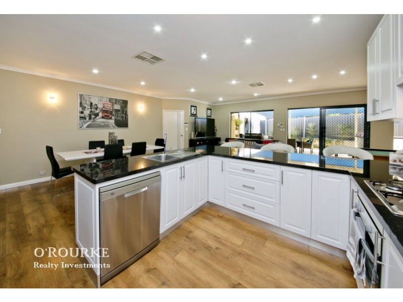 4 Carnaby Place, Alexander Heights WA 6064