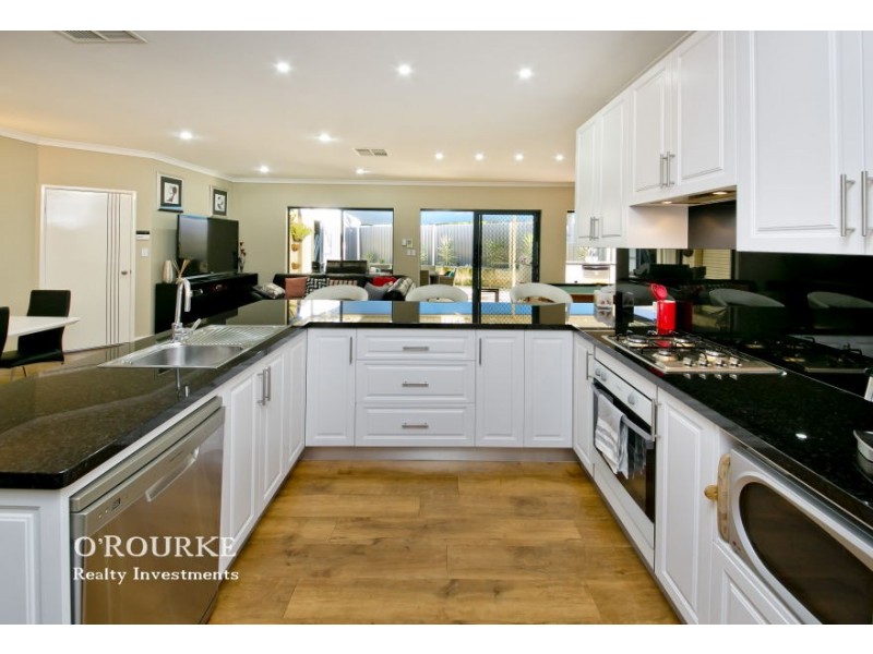 4 Carnaby Place, Alexander Heights WA 6064