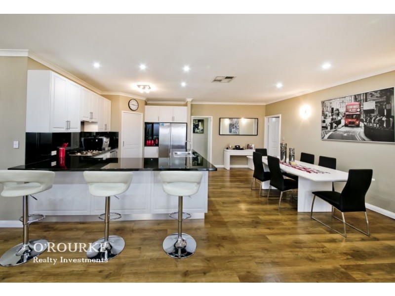 4 Carnaby Place, Alexander Heights WA 6064