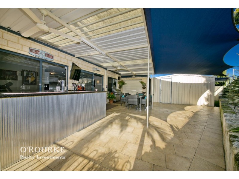 4 Carnaby Place, Alexander Heights WA 6064