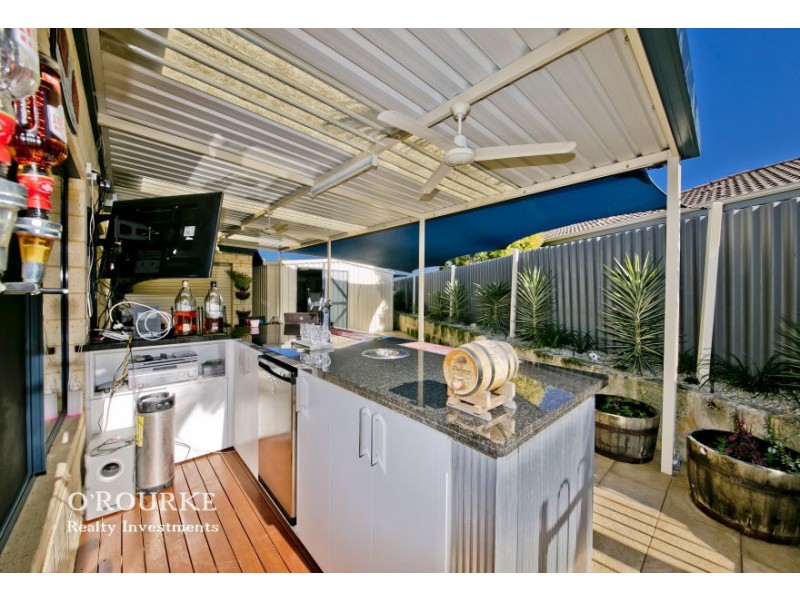 4 Carnaby Place, Alexander Heights WA 6064