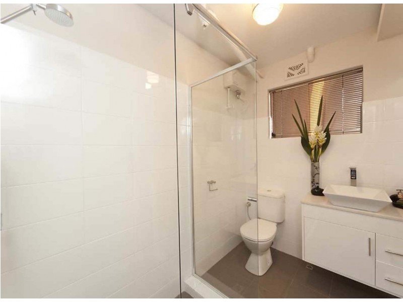 6/219 Scarborough Beach Road, Doubleview WA 6018