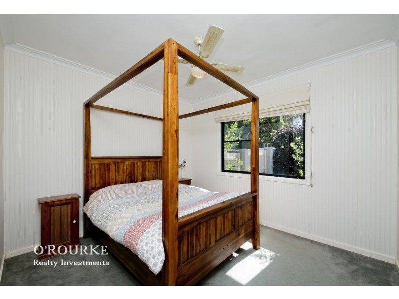 218 Holbeck Street, Doubleview WA 6018