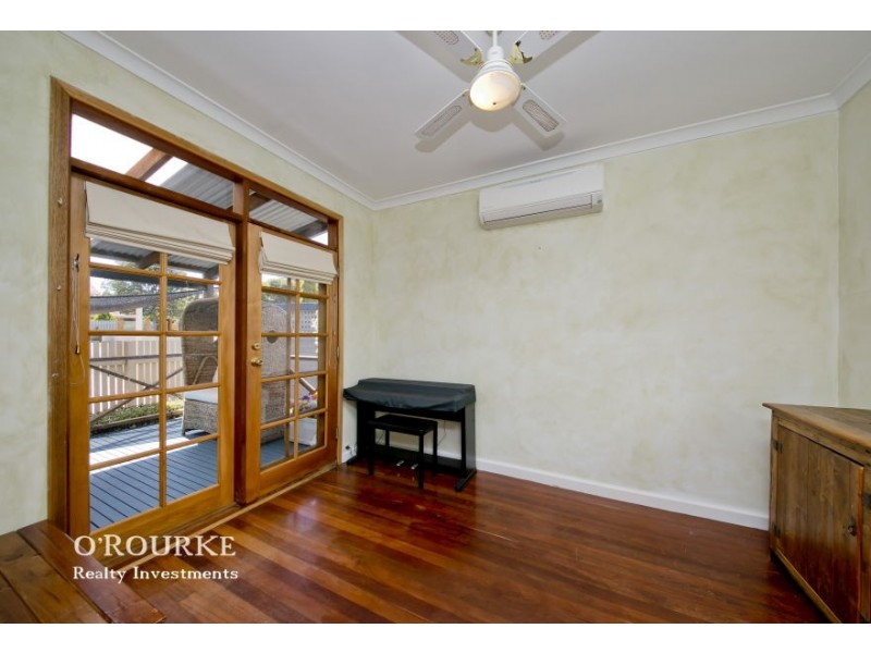 218 Holbeck Street, Doubleview WA 6018