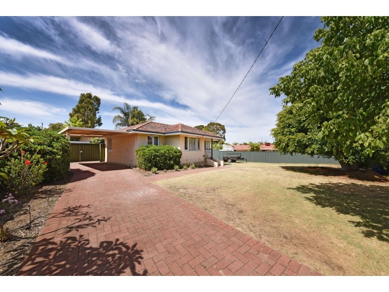 52 Nanovich Avenue, Girrawheen WA 6064