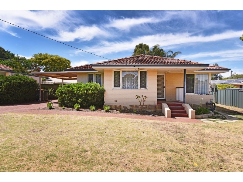 52 Nanovich Avenue, Girrawheen WA 6064