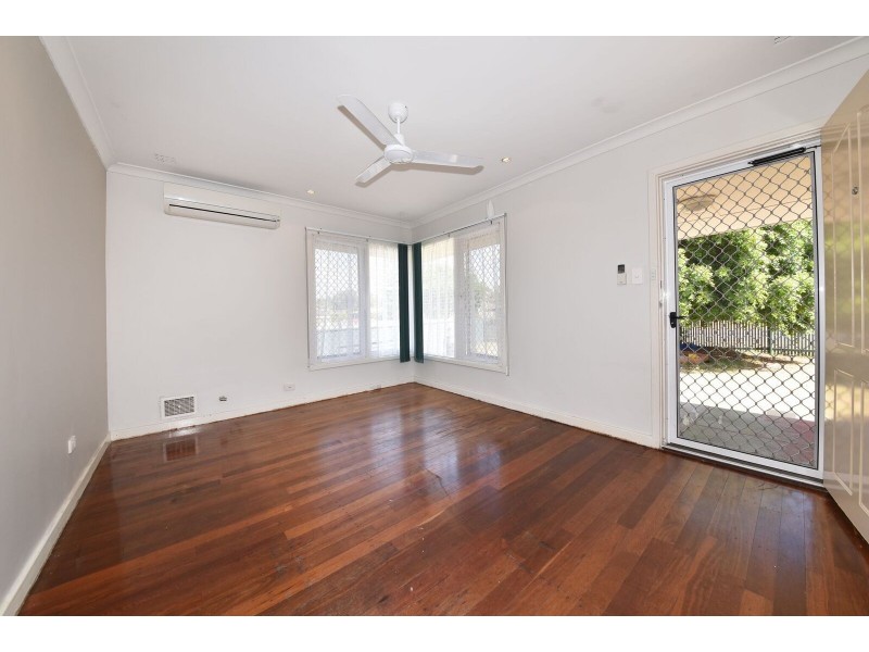 52 Nanovich Avenue, Girrawheen WA 6064