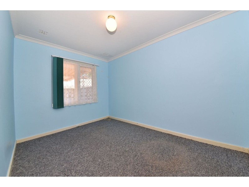 52 Nanovich Avenue, Girrawheen WA 6064