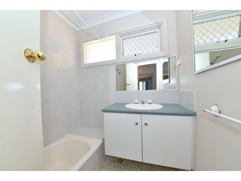 52 Nanovich Avenue, Girrawheen WA 6064