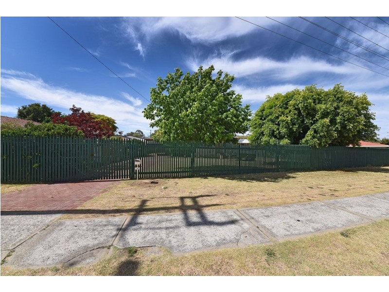 52 Nanovich Avenue, Girrawheen WA 6064