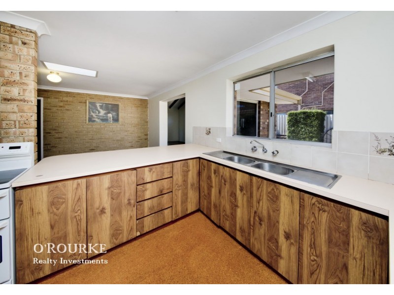 4 Kingfisher Place, Stirling WA 6021