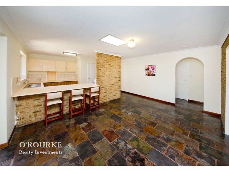 4 Kingfisher Place, Stirling WA 6021