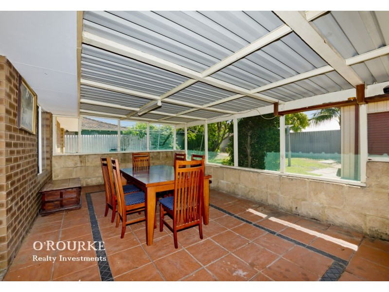 4 Kingfisher Place, Stirling WA 6021