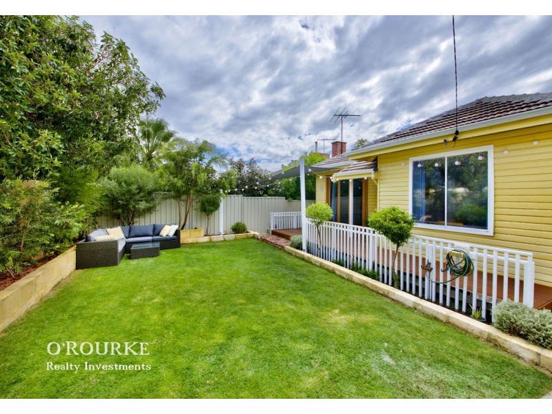 222 Holbeck Street, Doubleview WA 6018
