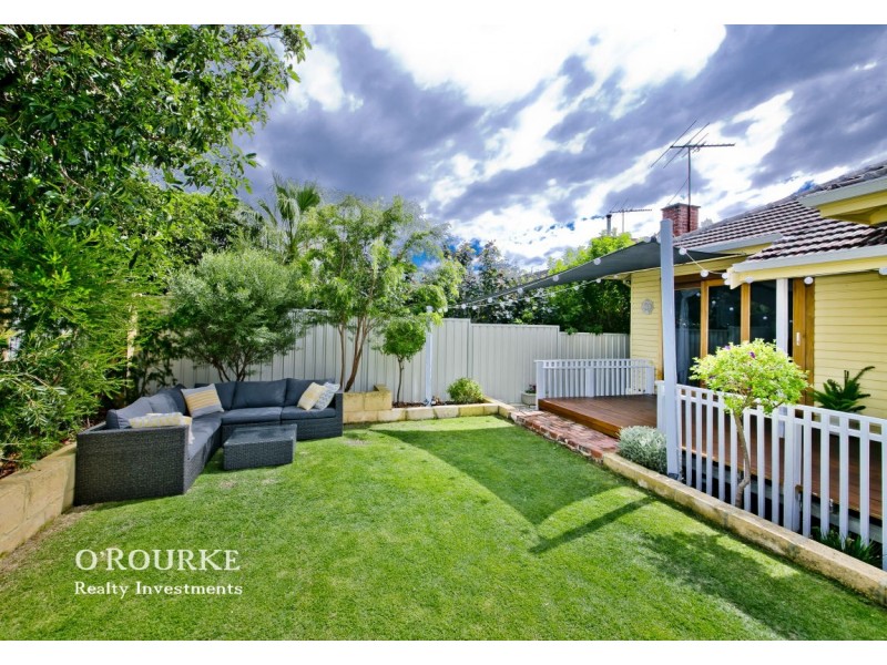 222 Holbeck Street, Doubleview WA 6018