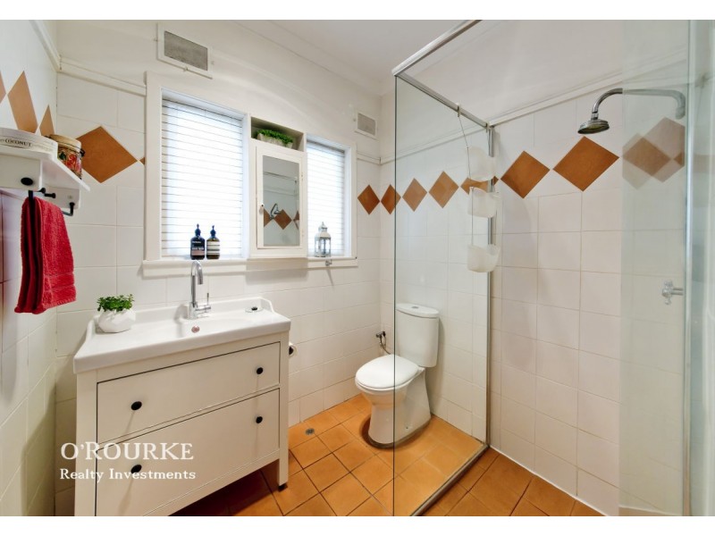 222 Holbeck Street, Doubleview WA 6018