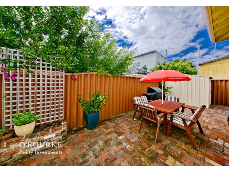 222 Holbeck Street, Doubleview WA 6018