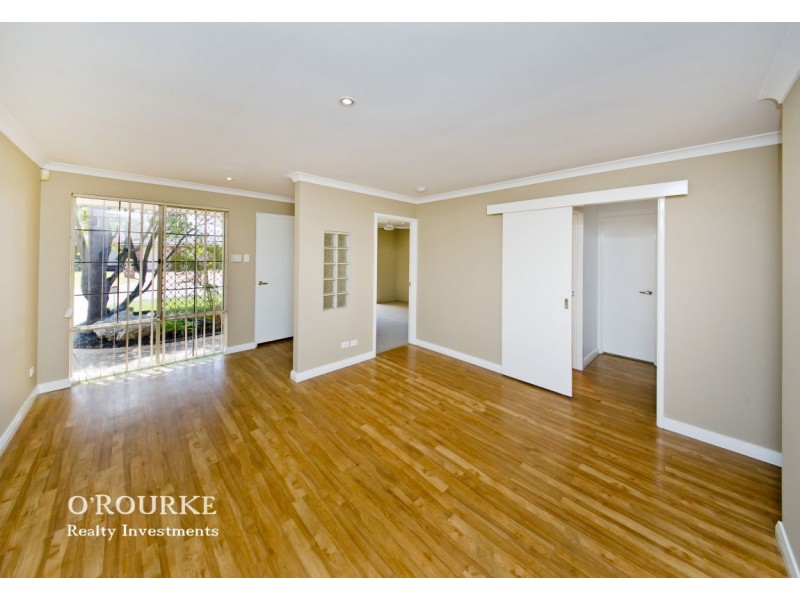 18B Bradbury Place, Alexander Heights WA 6064