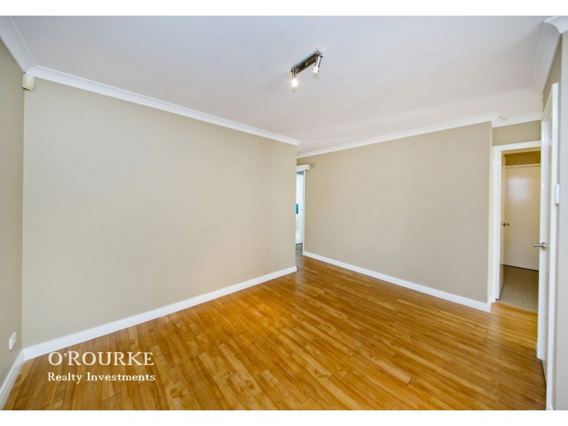 18B Bradbury Place, Alexander Heights WA 6064