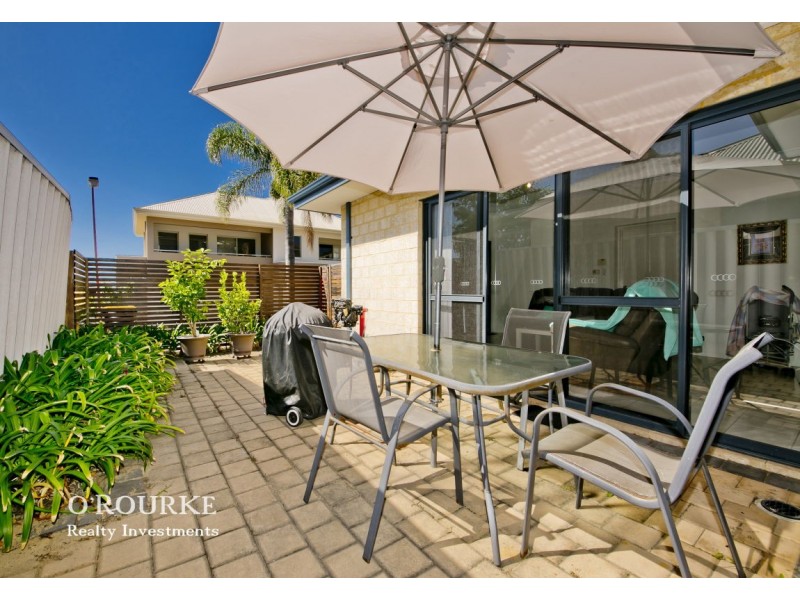 33 Easton Lane, Doubleview WA 6018