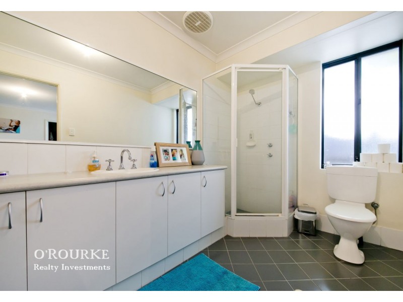 33 Easton Lane, Doubleview WA 6018