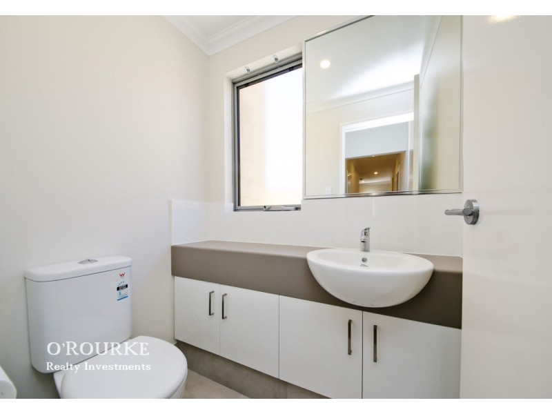 17b Thrall Street, Innaloo WA 6018