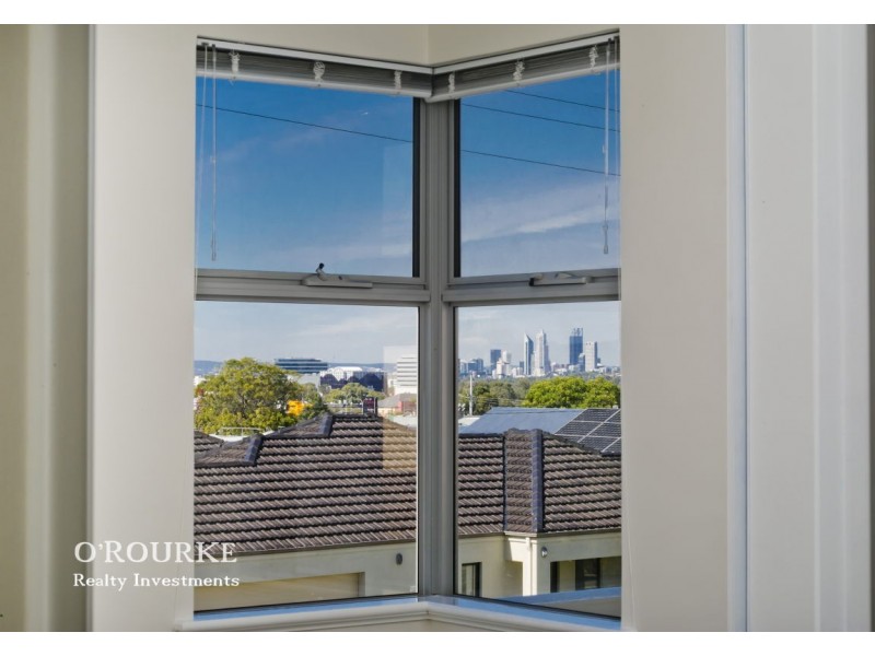 17b Thrall Street, Innaloo WA 6018