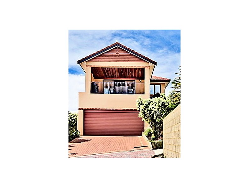 8 Contacio Cove, Trigg WA 6029