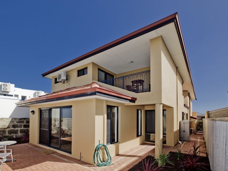8 Contacio Cove, Trigg WA 6029