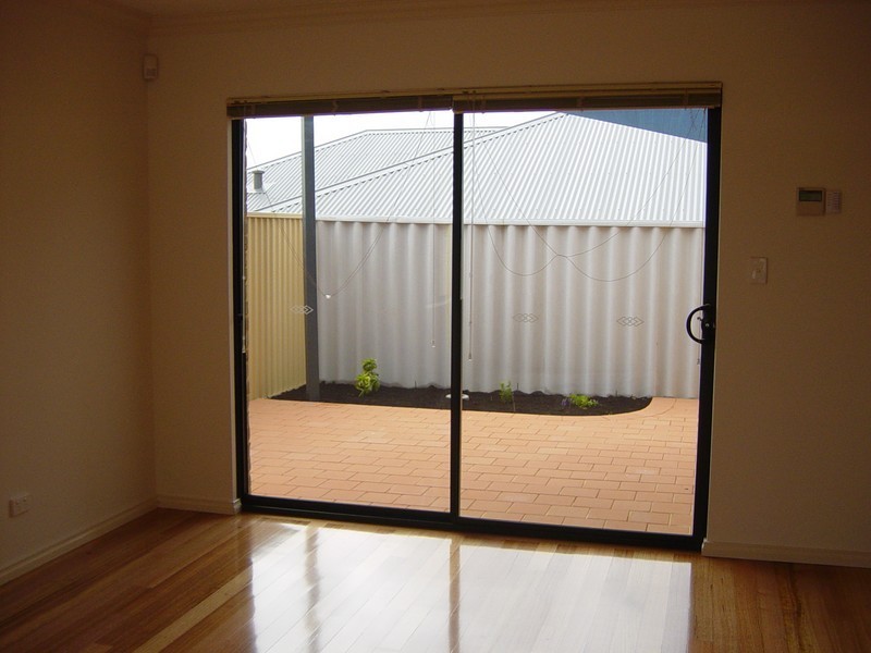 4a Mahlberg Ave, Woodlands WA 6018