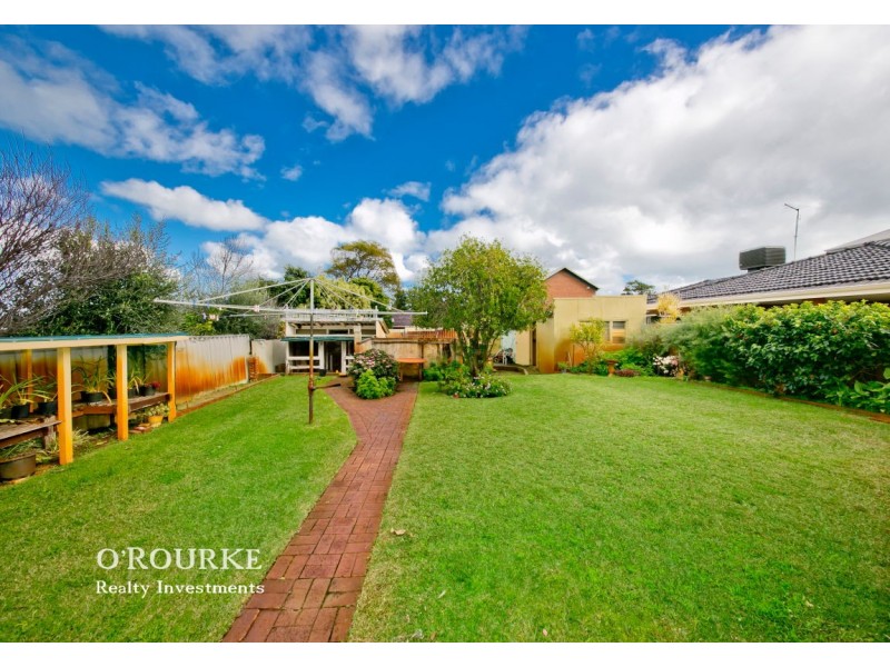 241 Grand Promenade, Doubleview WA 6018