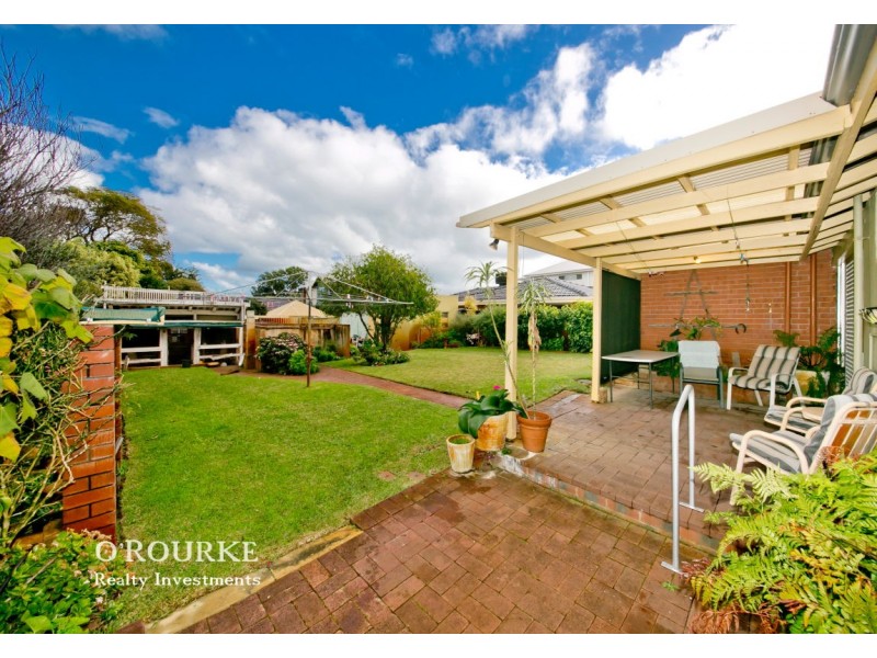 241 Grand Promenade, Doubleview WA 6018